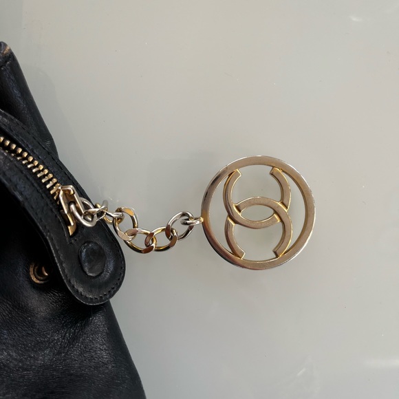 SOLD!! RARE Chanel Vintage tote bag - Picture 9 of 12
